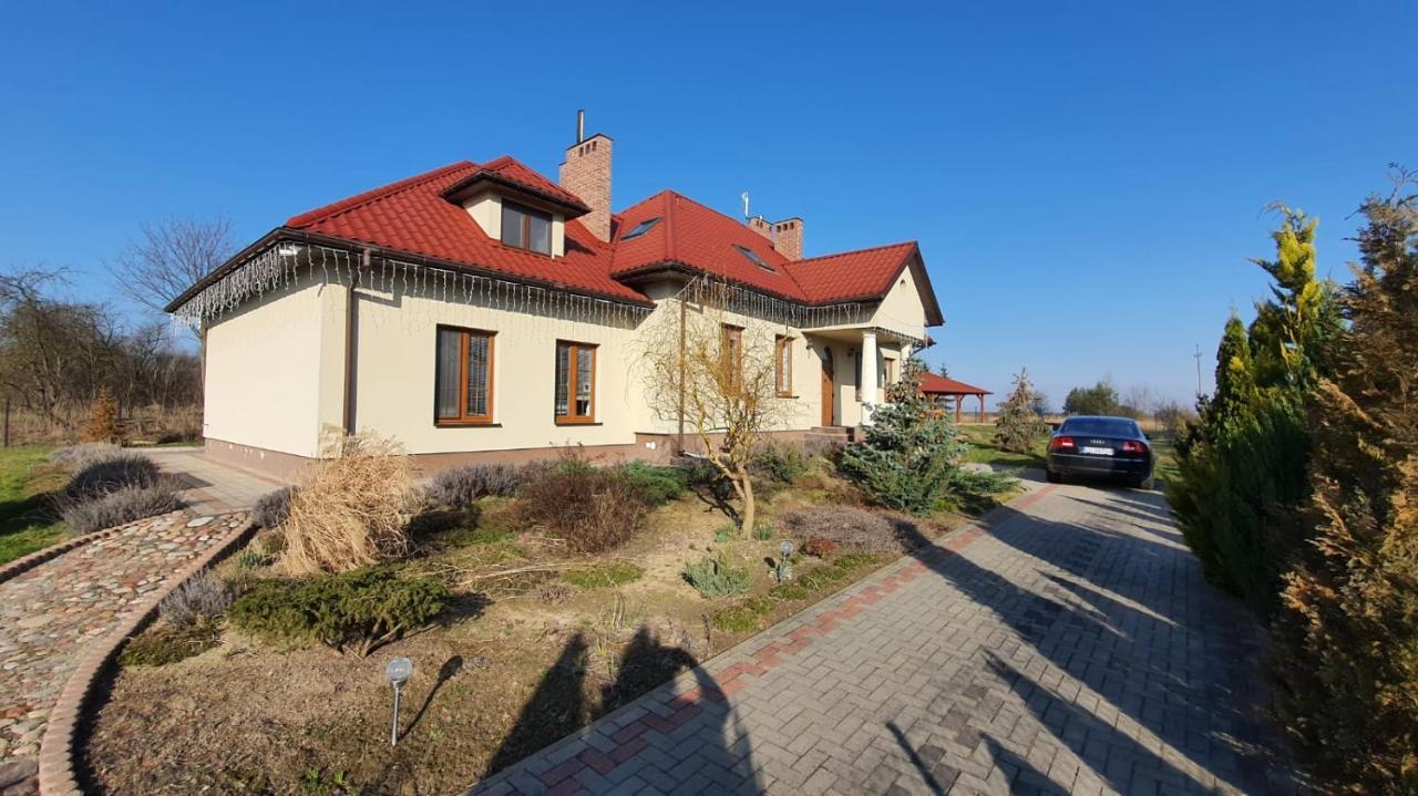 Agroturystyka U Izabelli Niemce ภายนอก รูปภาพ